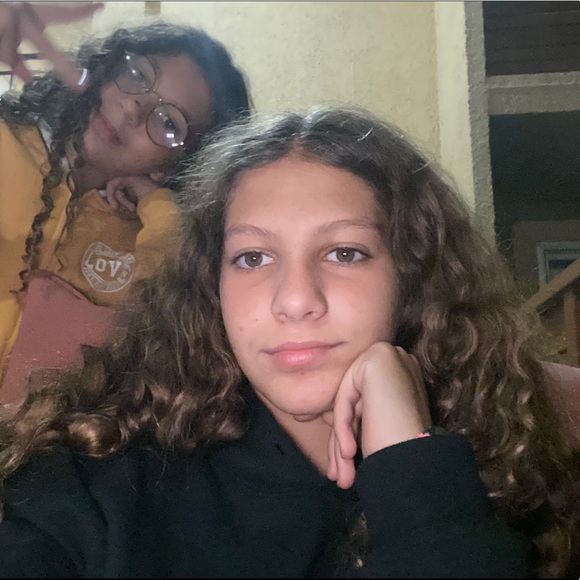 Meet your Posher, Amira - Picture 1 of 1